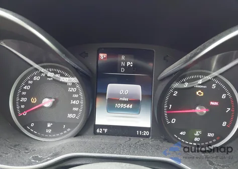 2016 Mercedes-Benz C 300 Sport 4Matic z USA, uszkodzony, nr VIN 55SWF4KB2GU100447